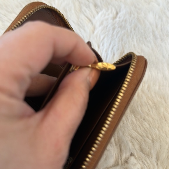 AUTHENTIC LOUIE VUITTON BRONZE VERNIS ZIPPER WALLET - Picture 7 of 12